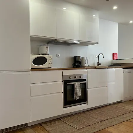 Апартаменти Tejo Location With River View