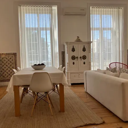 Апартаменти Tejo Location With River View Лісабон